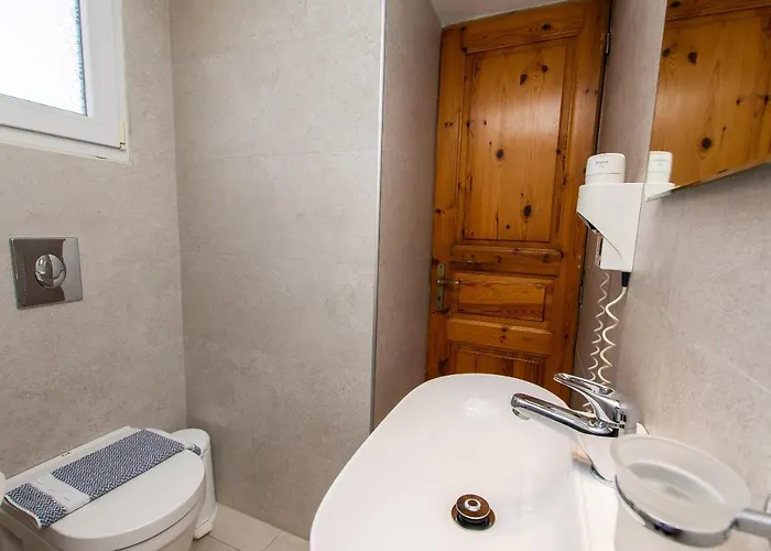 Apart Otel Katerina *