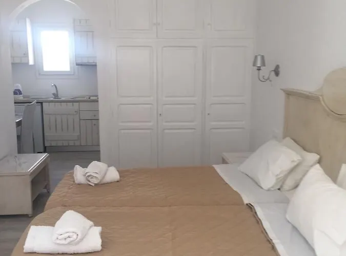 Katerina Platys Gialos (Mykonos)